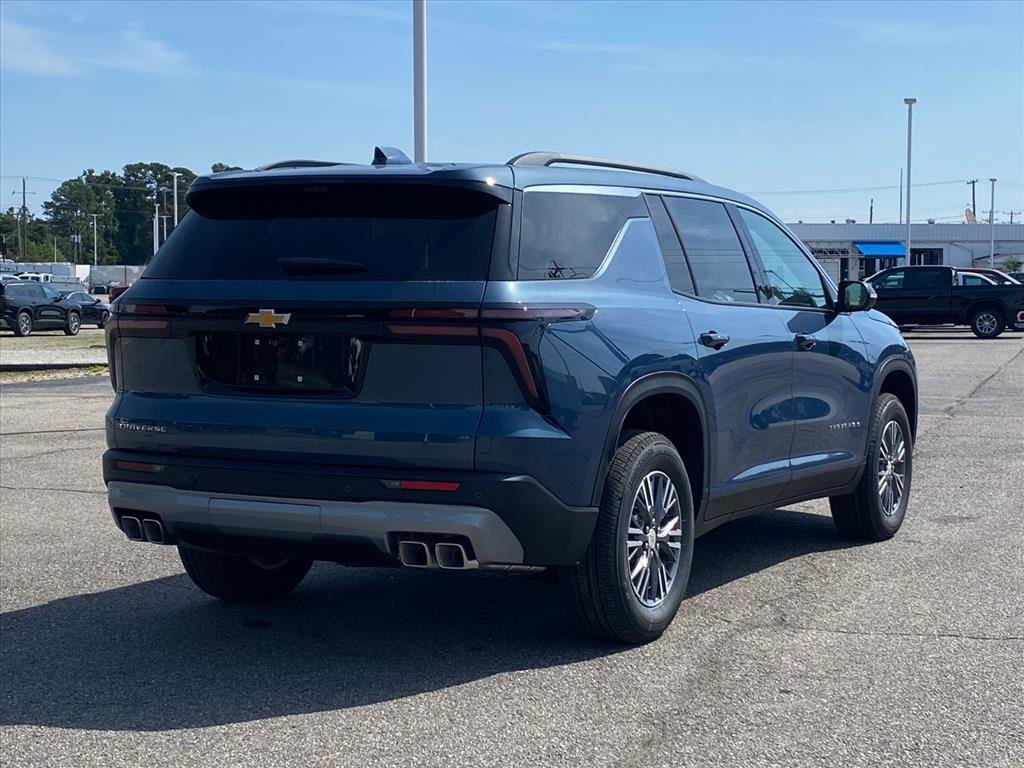 New 2026 Chevrolet Traverse LT w/ Driver Confidence Package image 3