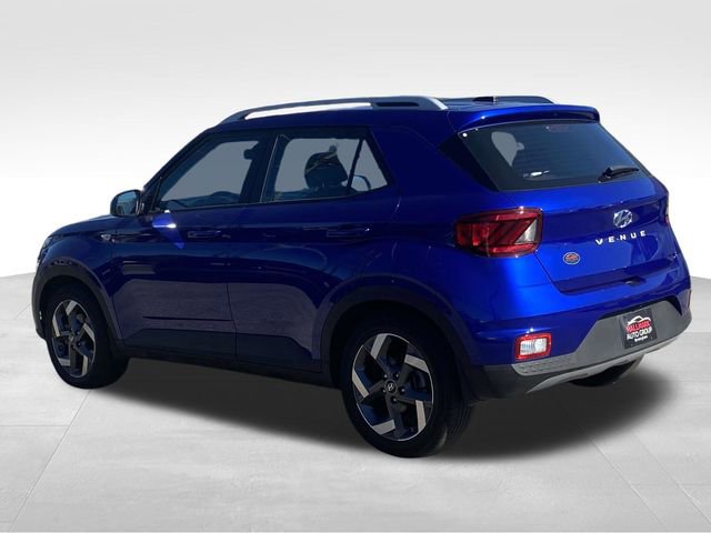 Used 2024 Hyundai Venue SEL image 5