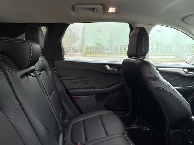 Used 2022 Ford Escape SEL image 24