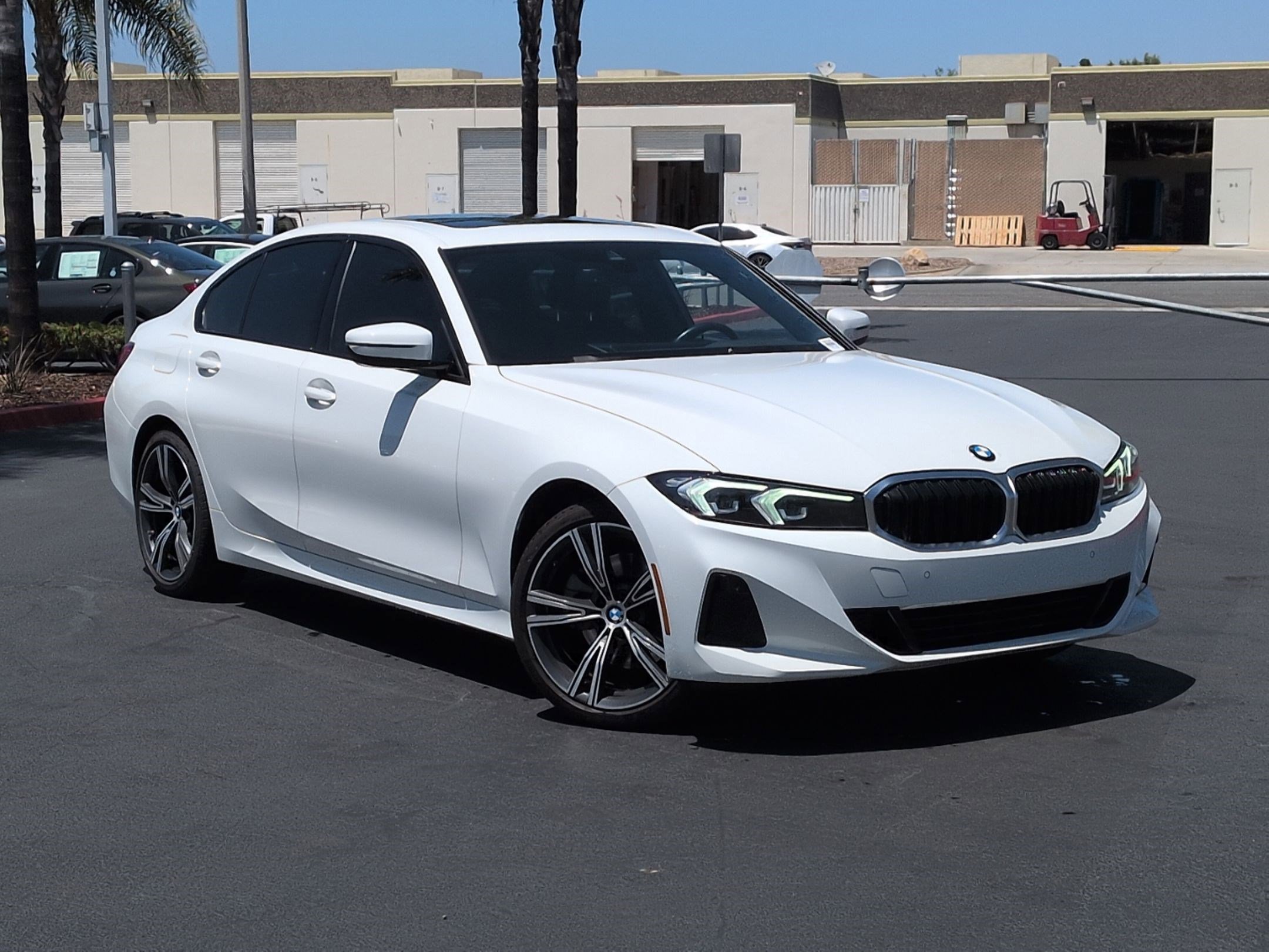 Certified 2023 BMW 330i Sedan w/ Convenience Package RWD image 2