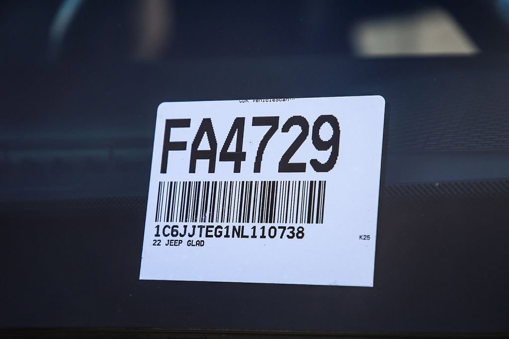 Certified 2022 Jeep Gladiator Mojave w/ Cold Weather Group image 29