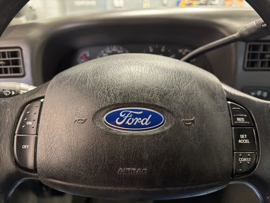 Used 2003 Ford F250 XL image 13