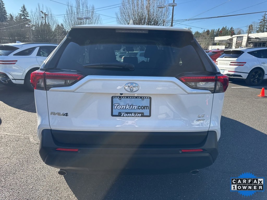 Used 2024 Toyota RAV4 LE image 9