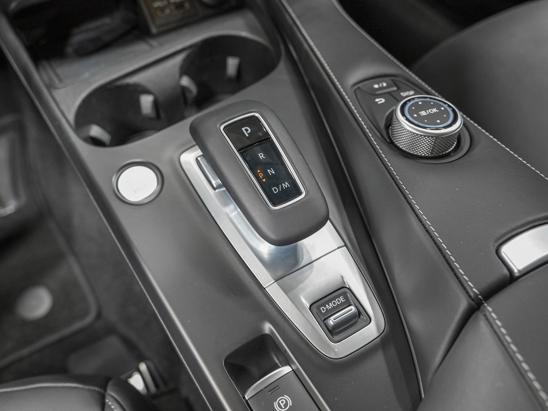 Used 2025 INFINITI QX50 Pure image 25