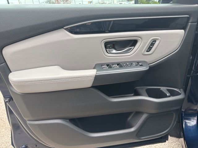 Certified 2025 Honda Pilot EX-L image 12