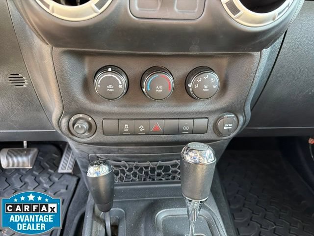 Used 2012 Jeep Wrangler Rubicon w/ PWR Convenience Group AWD/4WD image 14