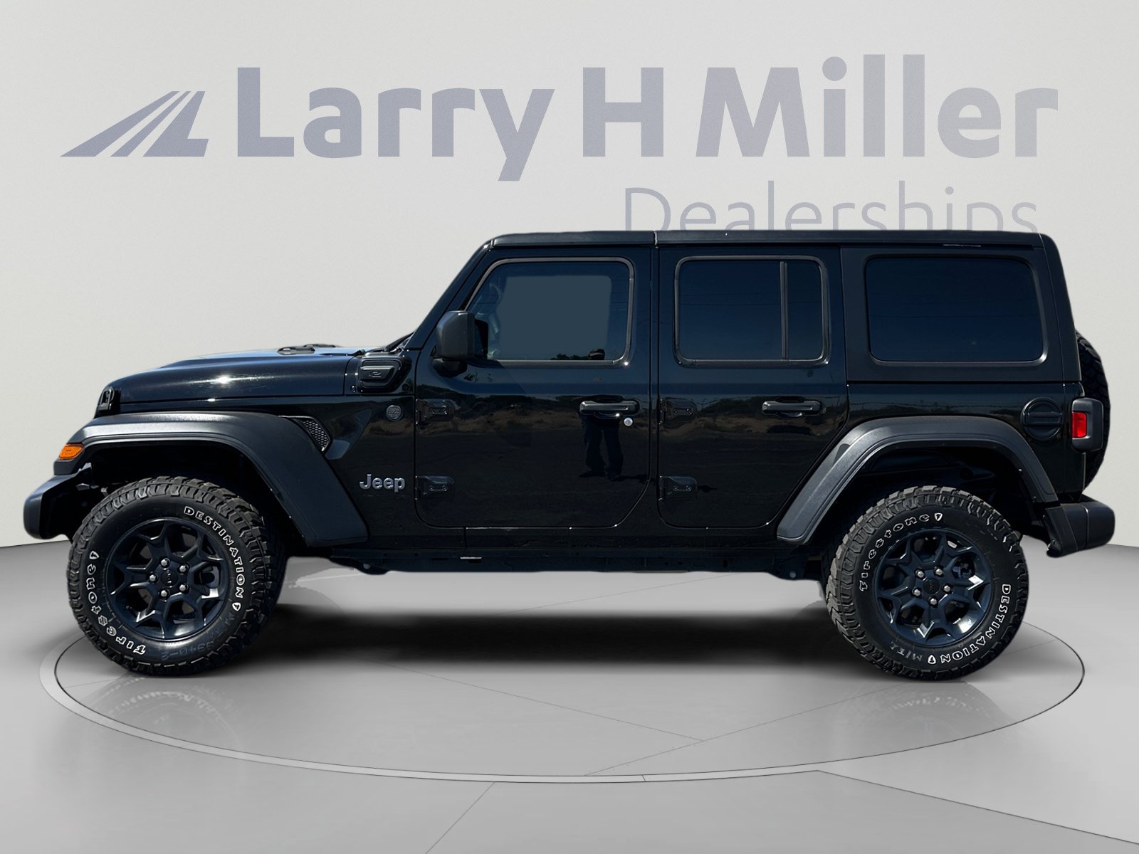 Used 2023 Jeep Wrangler Unlimited w/ 8.4" Radio Group AWD/4WD image 2