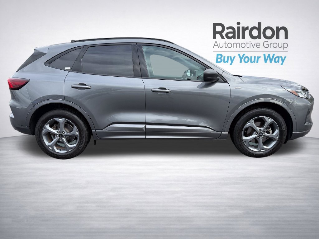 Used 2023 Ford Escape ST-Line w/ Tech Pack #1 AWD/4WD image 8