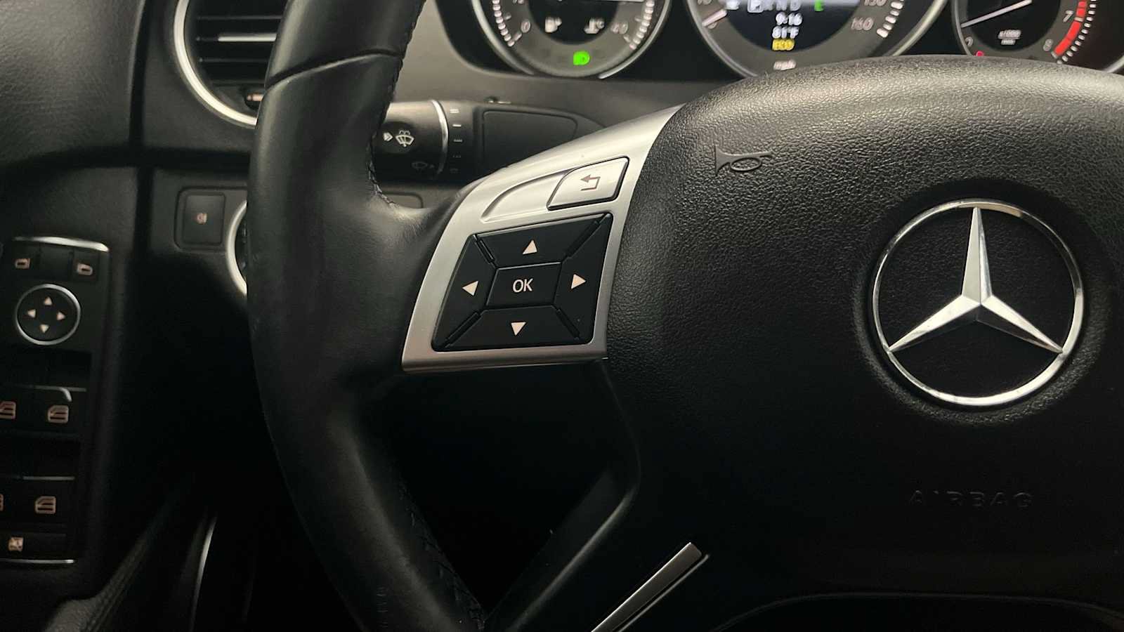 Used 2013 Mercedes-Benz C 300 4MATIC Sedan image 37