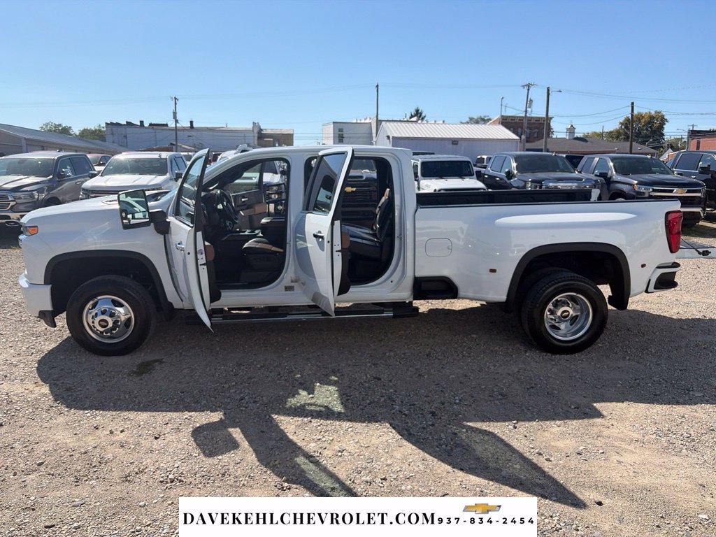 Used 2022 Chevrolet Silverado 3500 High Country AWD/4WD image 28