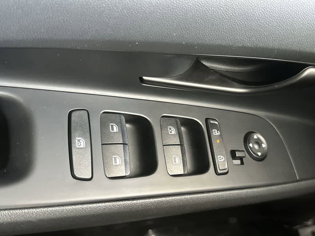 Used 2025 Hyundai Elantra Sport FWD image 17