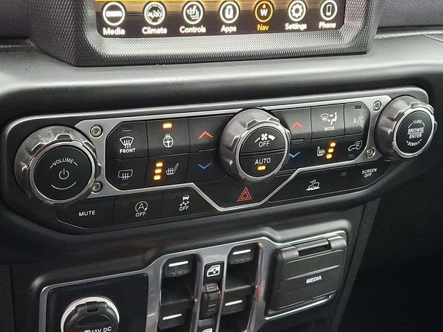 Used 2022 Jeep Gladiator Mojave w/ Cold Weather Group image 16