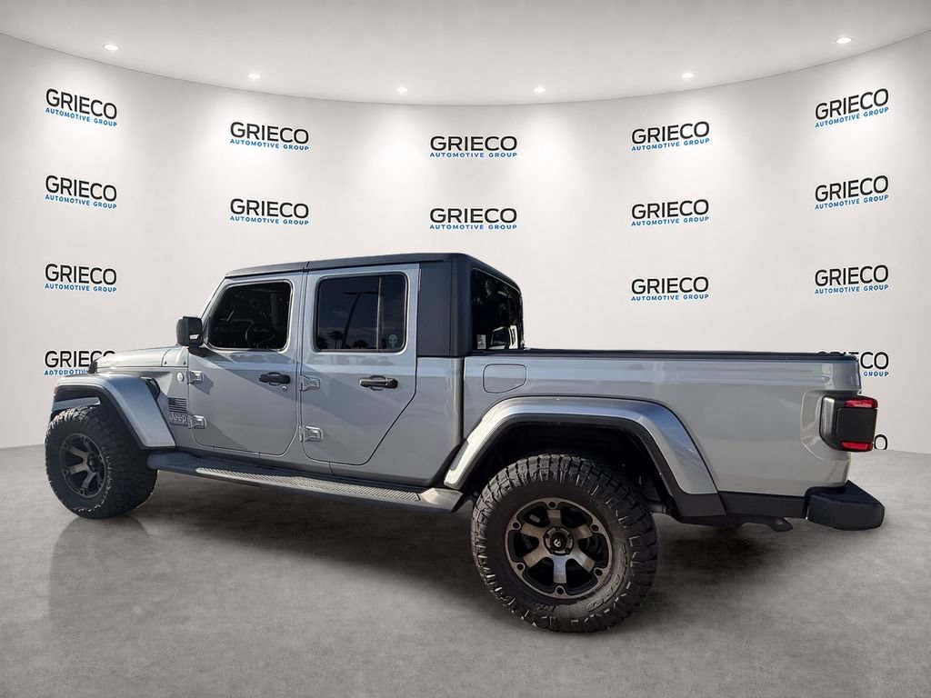 Used 2020 Jeep Gladiator Overland AWD/4WD image 5