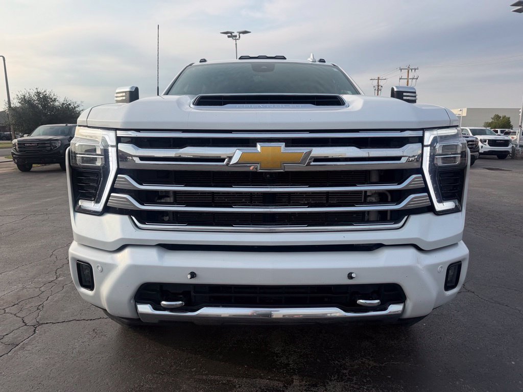 Used 2024 Chevrolet Silverado 3500 High Country w/ High Country Premium Package AWD/4WD image 8