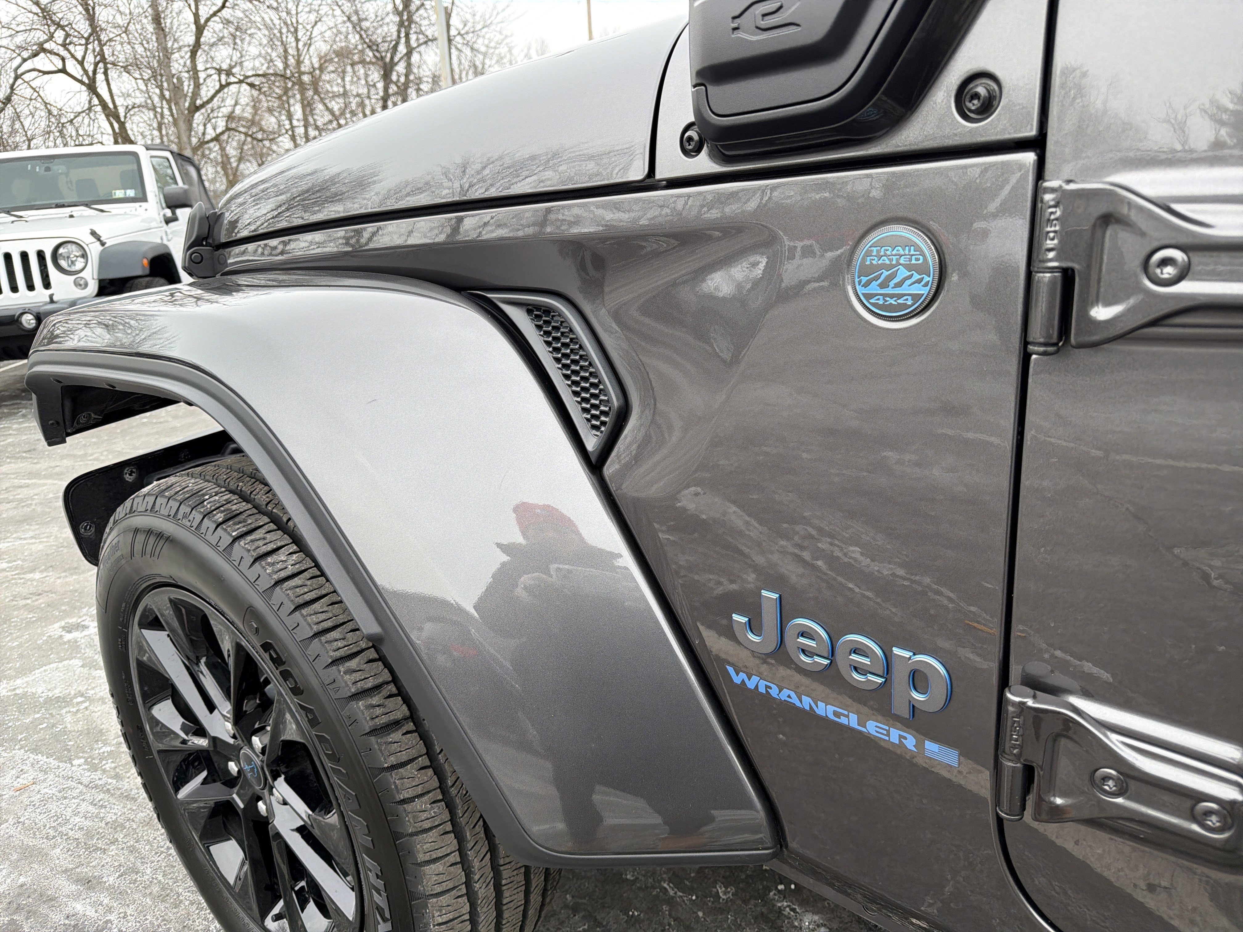 Certified 2025 Jeep Wrangler Sahara w/ Safety Group image 32