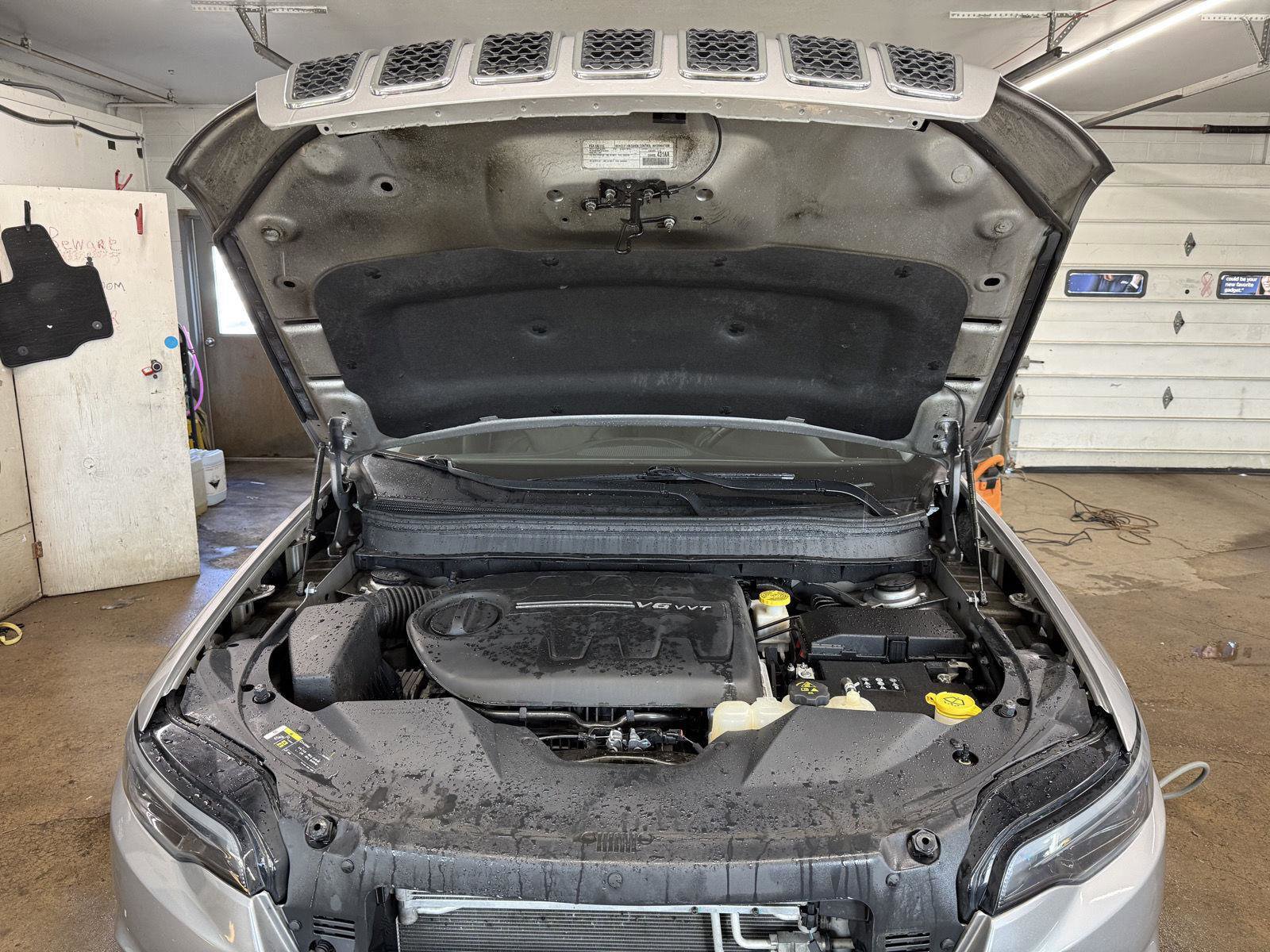 Used 2019 Jeep Cherokee Limited AWD/4WD image 31
