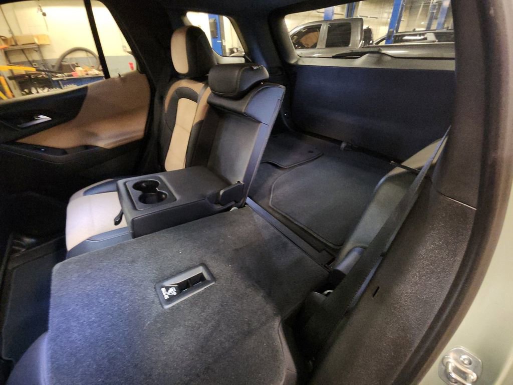 Certified 2026 Chevrolet Equinox ACTIV w/ Convenience Package III image 34