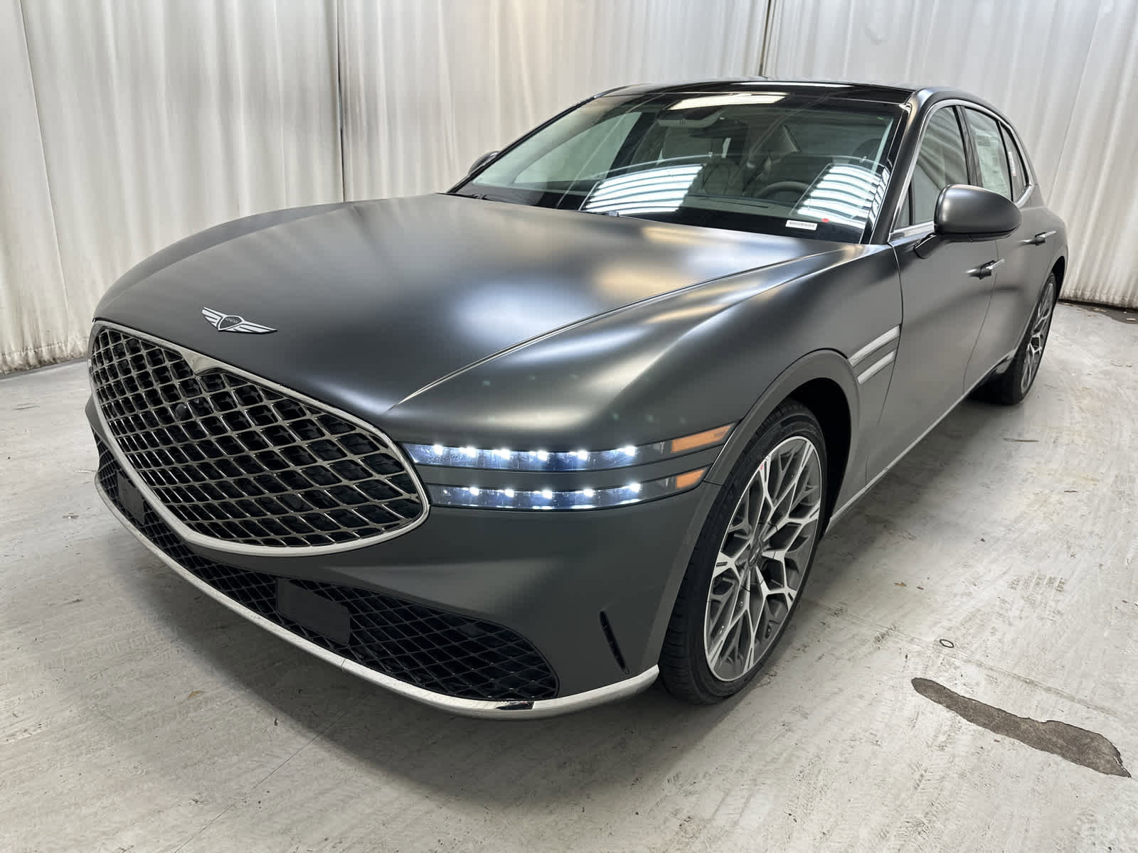 New 2024 Genesis G90 3.5T image 3