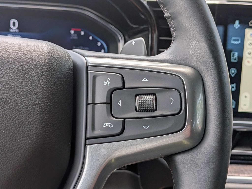 Used 2025 Chevrolet Silverado 1500 LTZ w/ Technology Package AWD/4WD image 29