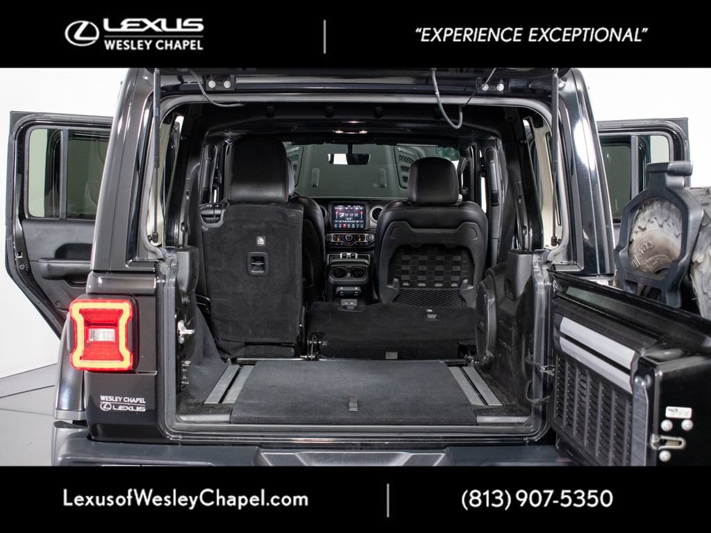 Used 2019 Jeep Wrangler Unlimited Rubicon AWD/4WD image 16