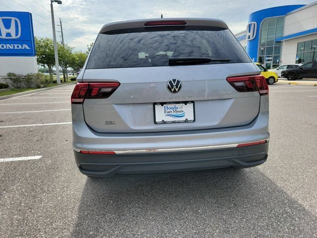 Used 2024 Volkswagen Tiguan SE FWD image 7