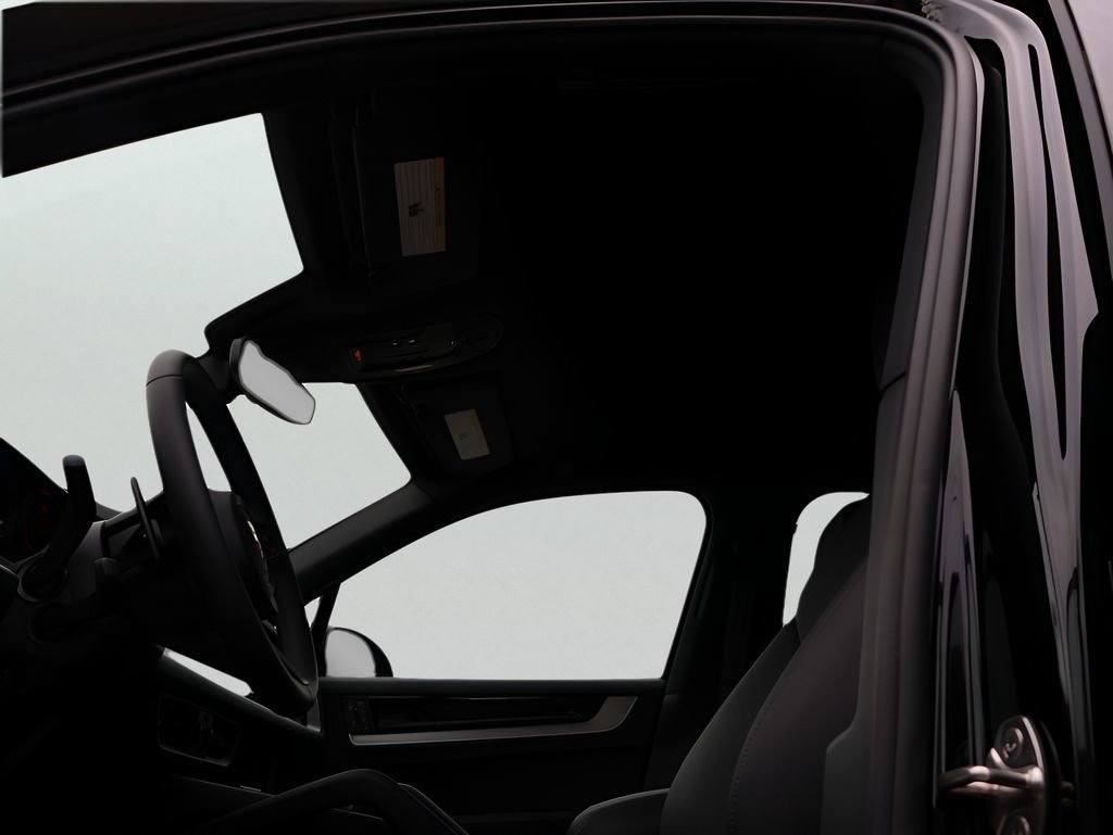 New 2026 Porsche Cayenne AWD/4WD image 37