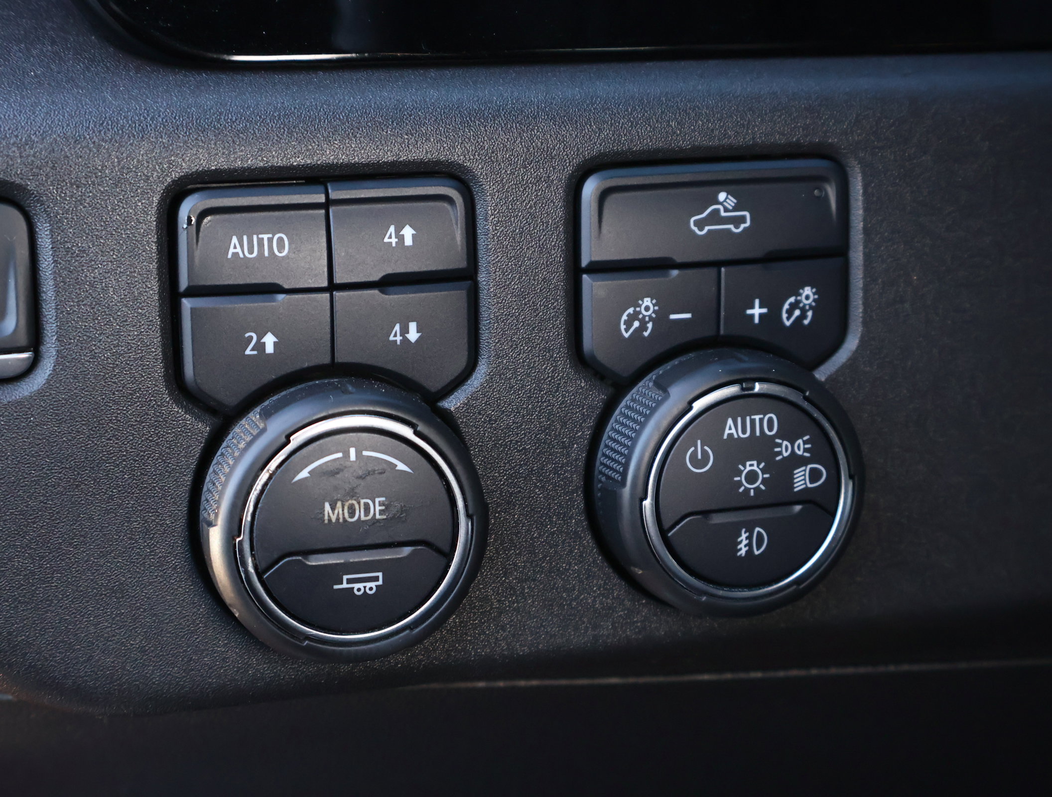 Used 2024 Chevrolet Silverado 1500 LT Trail Boss w/ Convenience Package II image 13