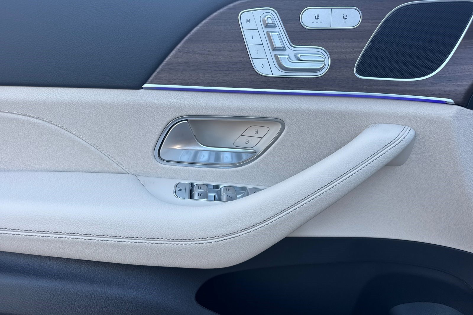 New 2026 Mercedes-Benz GLE 450 4MATIC Coupe image 13