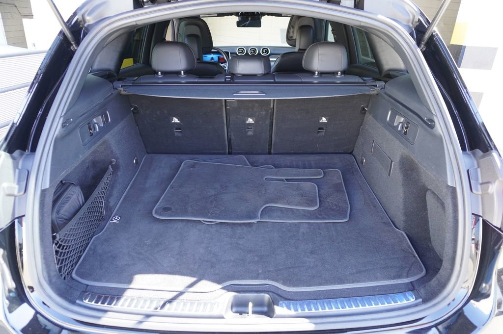 Used 2024 Mercedes-Benz GLC 300 image 8