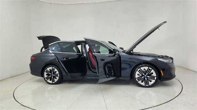 Used 2024 BMW i5 eDrive40i w/ Premium Package image 70