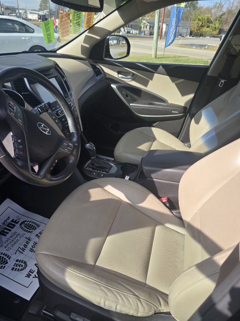 Used 2017 Hyundai Santa Fe Limited image 13