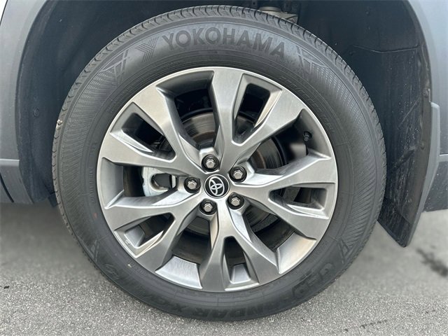 Used 2024 Toyota Grand Highlander Limited image 10