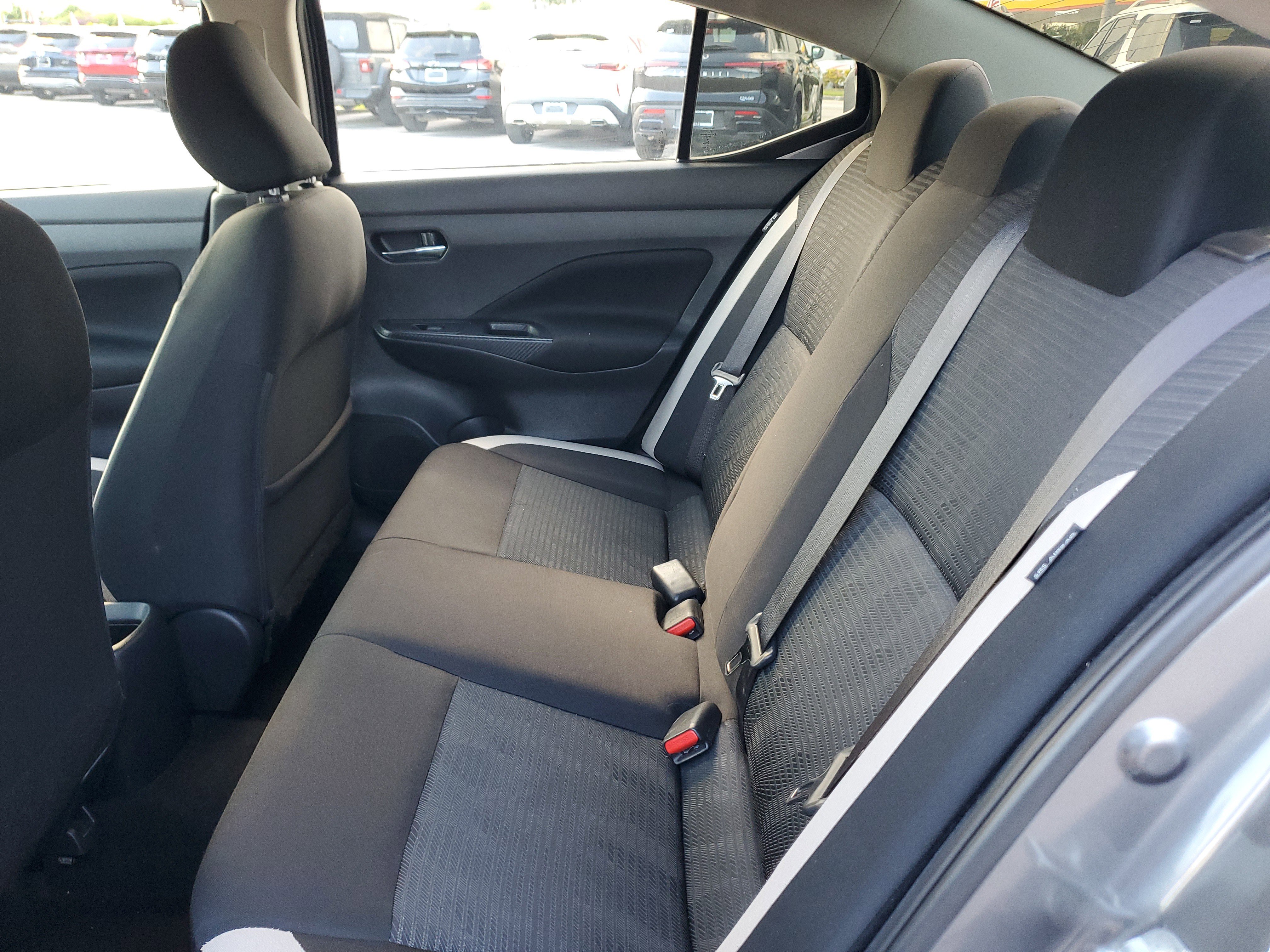 Used 2021 Nissan Versa SV image 12