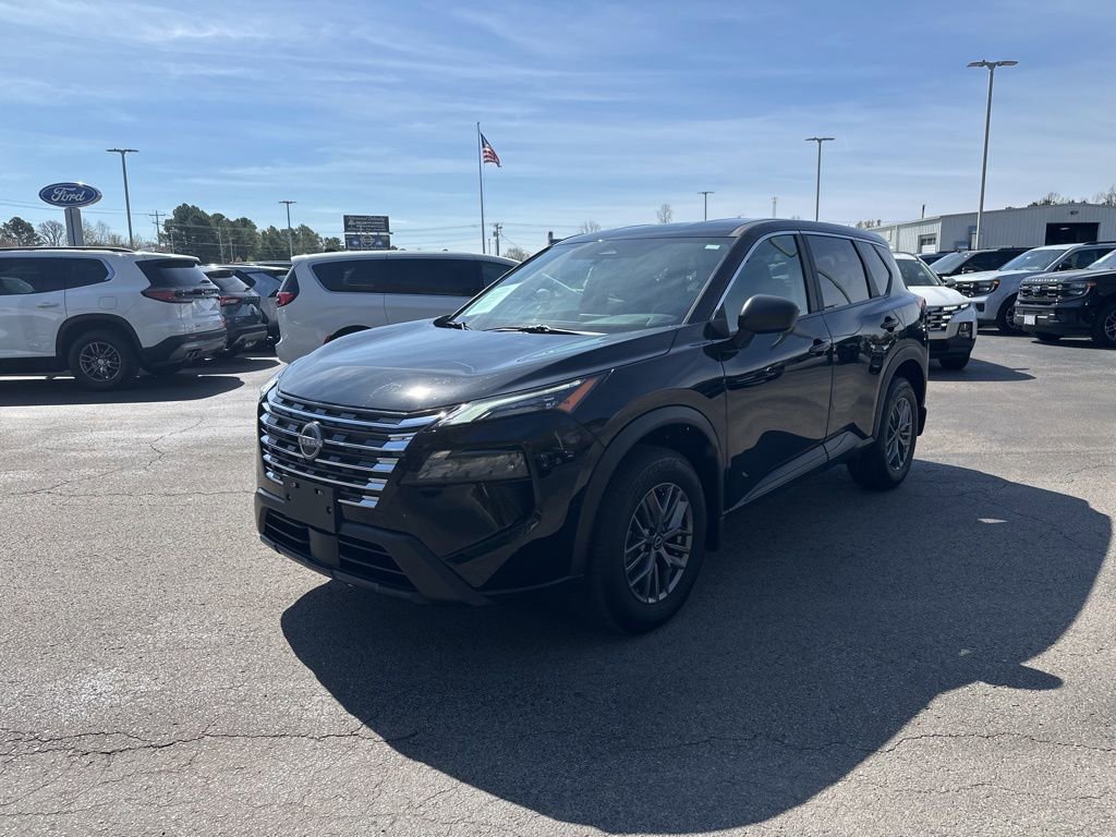 Used 2025 Nissan Rogue S image 7