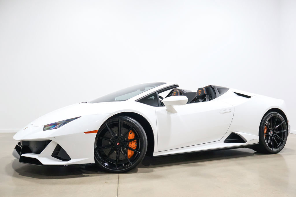 Used 2024 Lamborghini Huracan EVO image 3