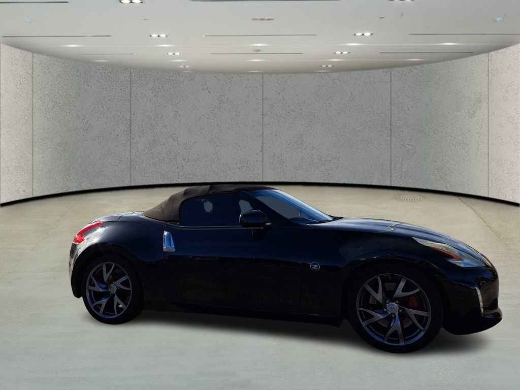Used 2014 Nissan 370Z Touring w/ Sport Package image 3