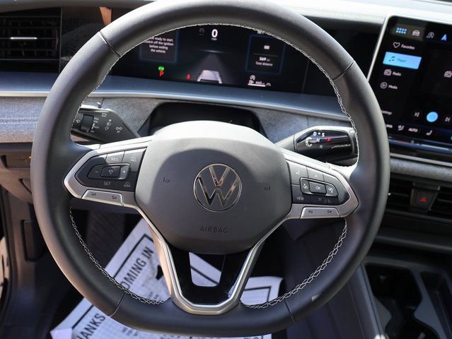 Used 2025 Volkswagen Tiguan S AWD/4WD image 33