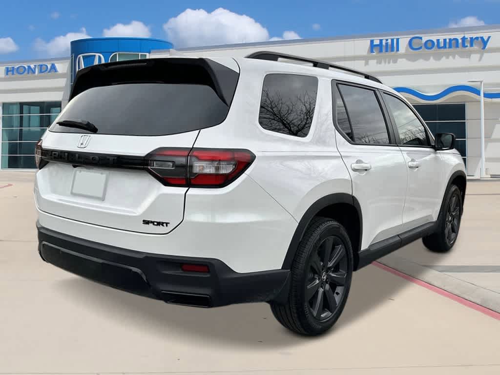 New 2026 Honda Pilot Sport image 5