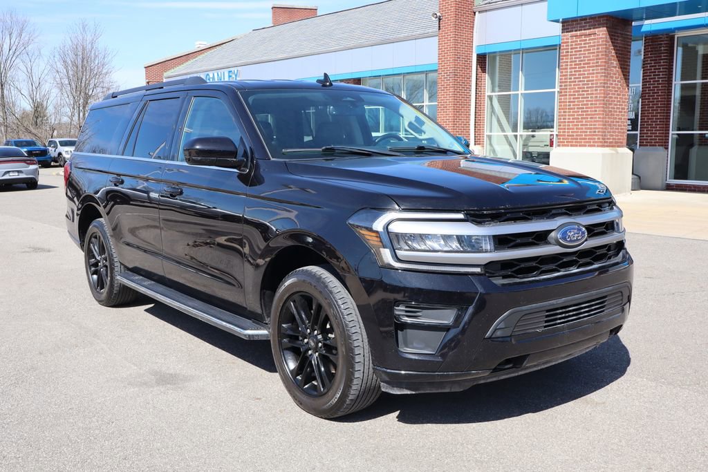 Used 2022 Ford Expedition Max XLT image 2