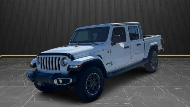 Used 2021 Jeep Gladiator Overland w/ Trailer Tow Package AWD/4WD image 4