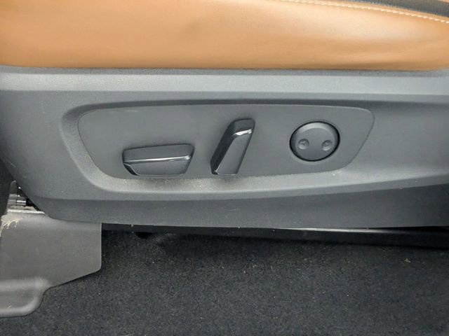 Used 2022 Nissan Pathfinder Platinum w/ Cargo Package image 15