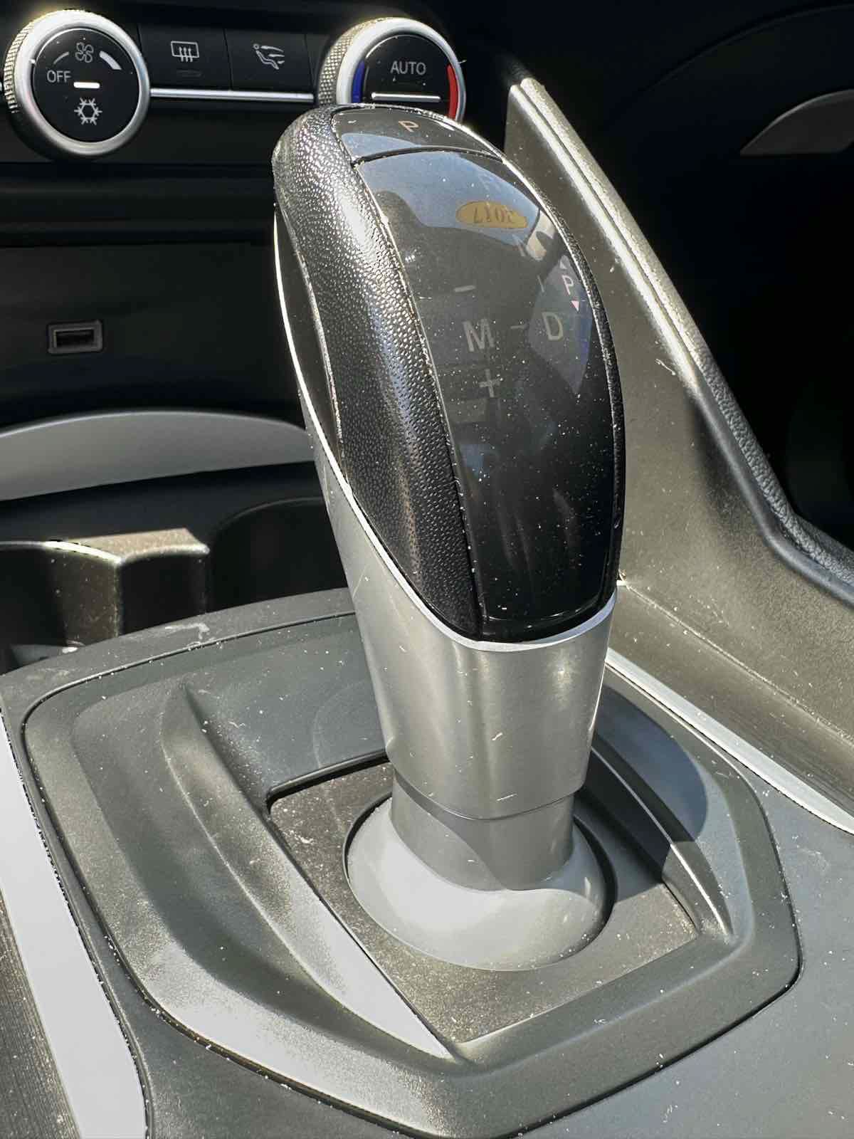 Used 2017 Alfa Romeo Giulia AWD image 21