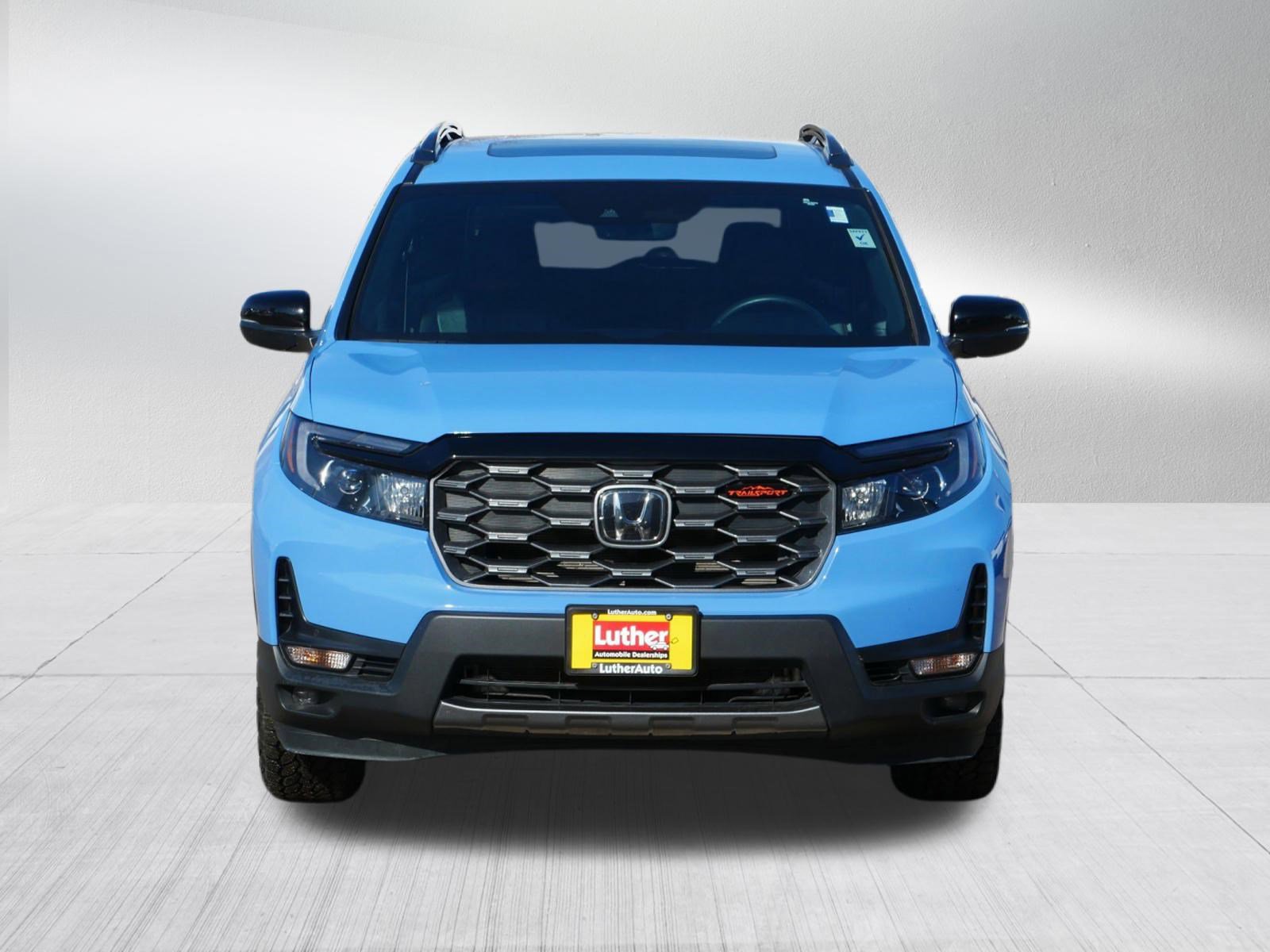 Used 2024 Honda Passport TrailSport image 2