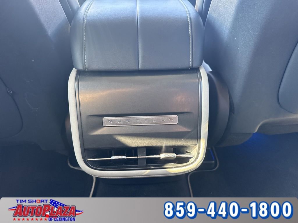 Used 2024 Lincoln Nautilus Reserve image 20