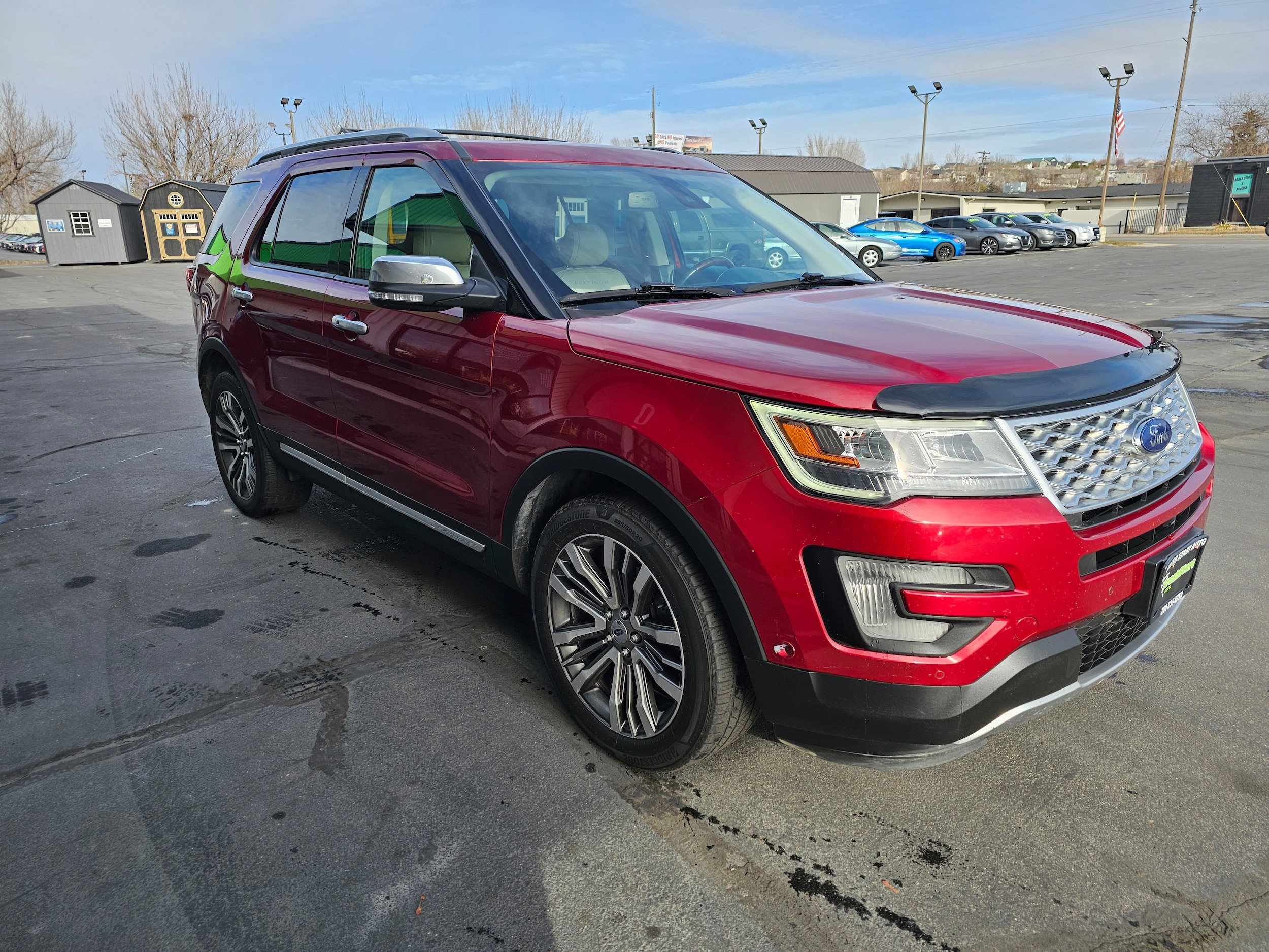 Used 2017 Ford Explorer Platinum AWD/4WD image 4