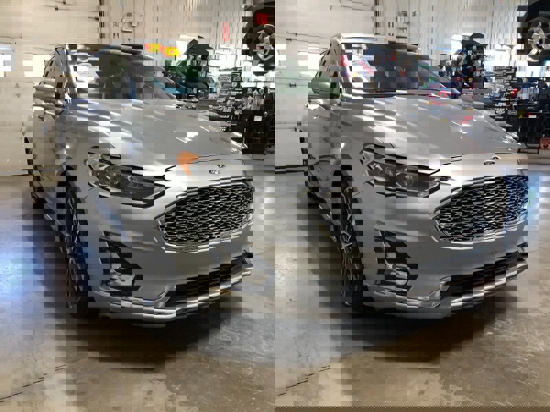 Used 2020 Ford Fusion Titanium image 4