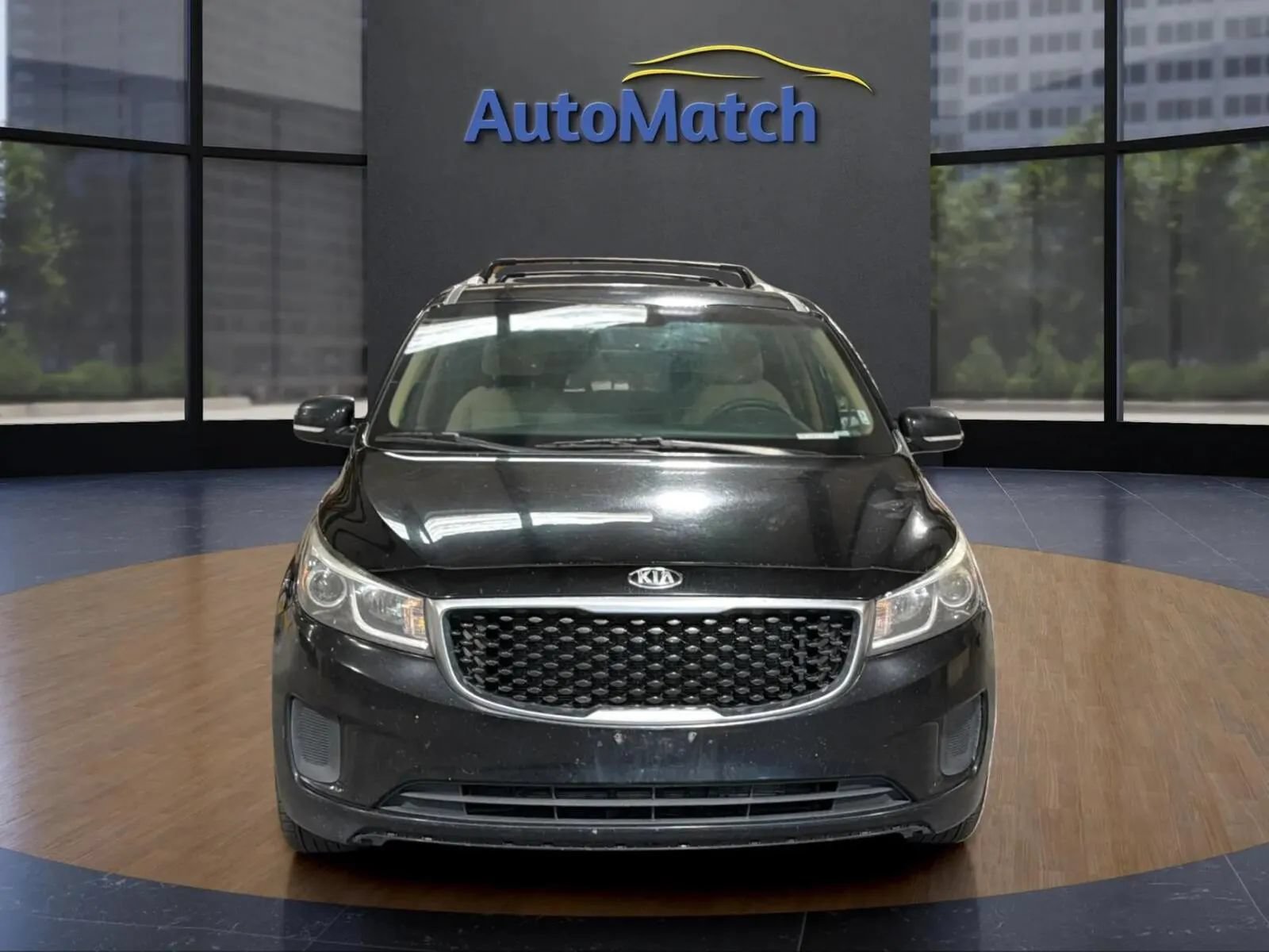 Used 2016 Kia Sedona LX w/ LX Convenience Package FWD image 2