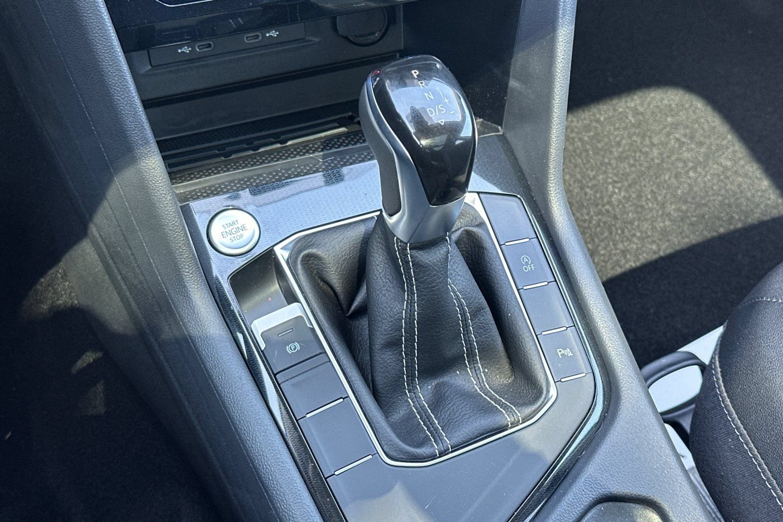 New 2026 Volkswagen Taos SE FWD image 20