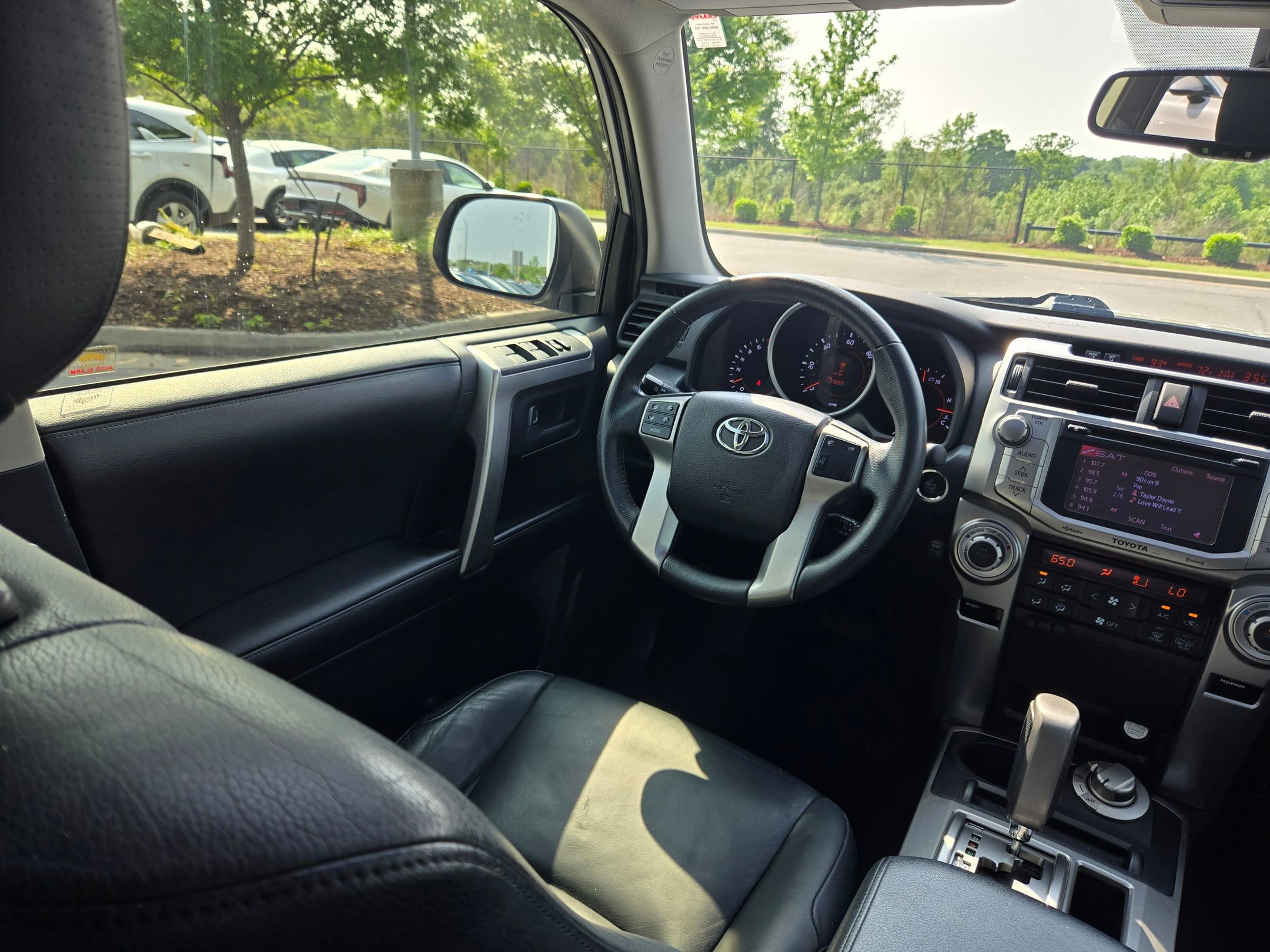 Used 2013 Toyota 4Runner Limited AWD/4WD image 9