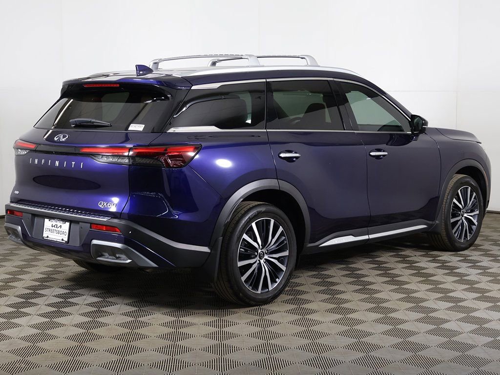 Used 2023 INFINITI QX60 Sensory w/ Cargo Package image 16